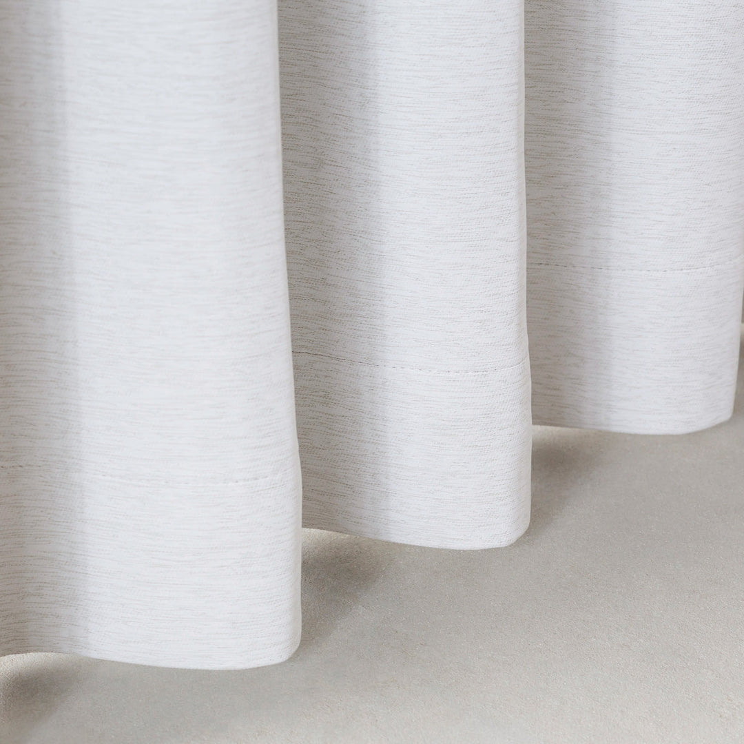 SAMPLE / Smooth - Elegant ヒートブロック 遮光 プリーツカーテン