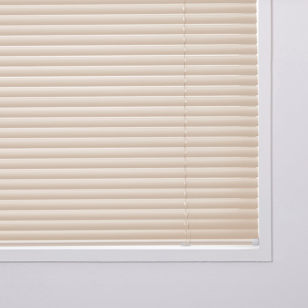 アルミブラインド 遮熱 つっぱり仕様 – KANADEMONO