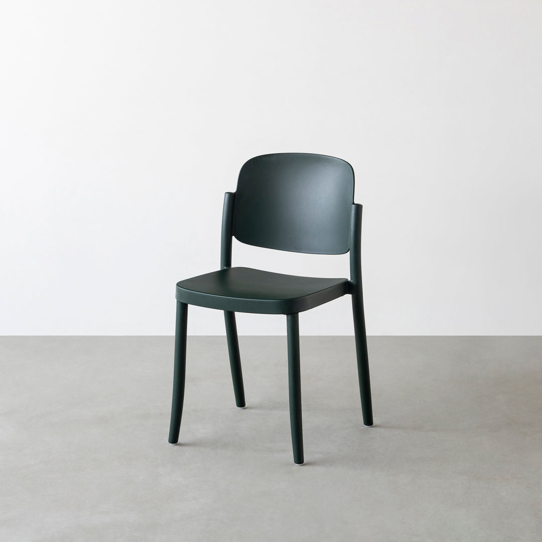 屋内外で使える スタッキング チェア – KANADEMONO