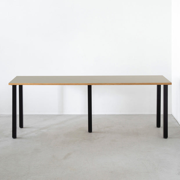 THE TABLE / リノリウム ベージュ・グレー系 × Black Steel × W181 - 300cm D40 - 69cm –  KANADEMONO