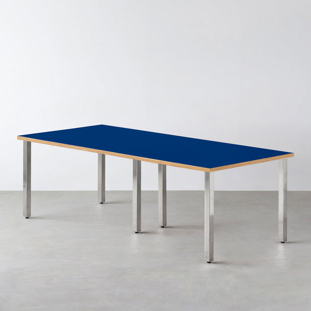 KanademonoのリノリウムMidnight_blueオーク天板にスクエアバーのステンレス脚を組み合わせたシンプルモダンな幅特寸大型テーブル
