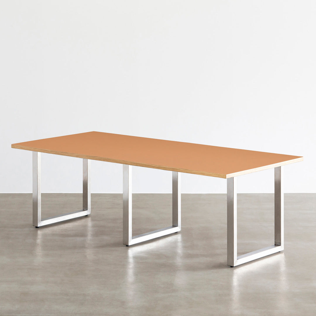 【特注品】kanademono the table /オレンジ　ステンレスレッグ THE TABLE / リノリウム レッド・オレンジ系 × Stainless – KANADEMONO
