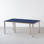 KanademonoのリノリウムMidnight_blueオーク天板にスクエアバーのステンレス脚を組み合わせたシンプルモダンな大型テーブル