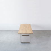 Kanademonoのラバーウッド アッシュグレー天板とホワイト脚を組み合わせたシンプルモダンな幅連結タイプの特大テーブル（側面）