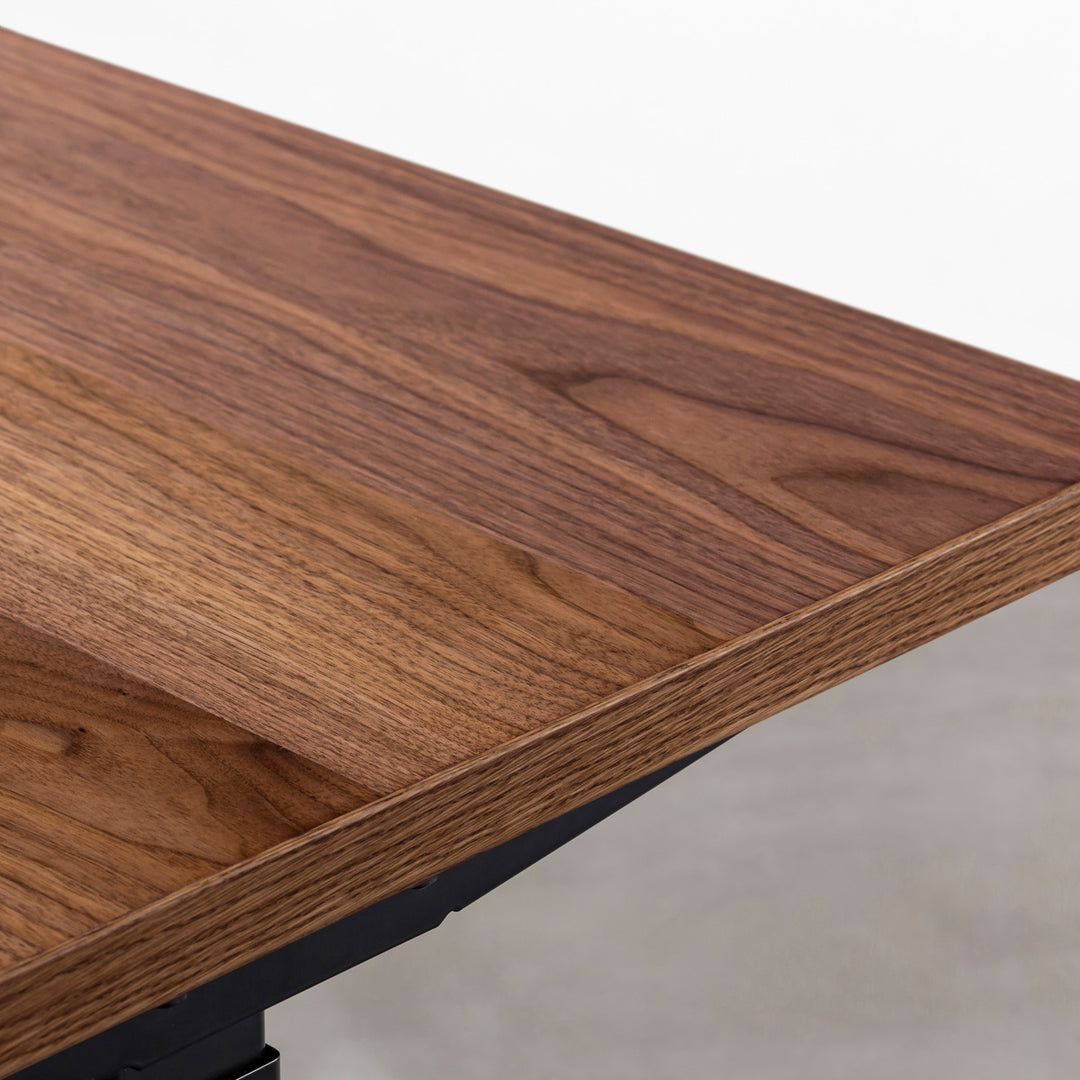 THE TABLE / ウォルナット × スマート電動昇降脚 – KANADEMONO