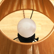 天然大理石トラバーチンに繊細なストリングシェードを組み合わせた異素材テーブルライト（電球）