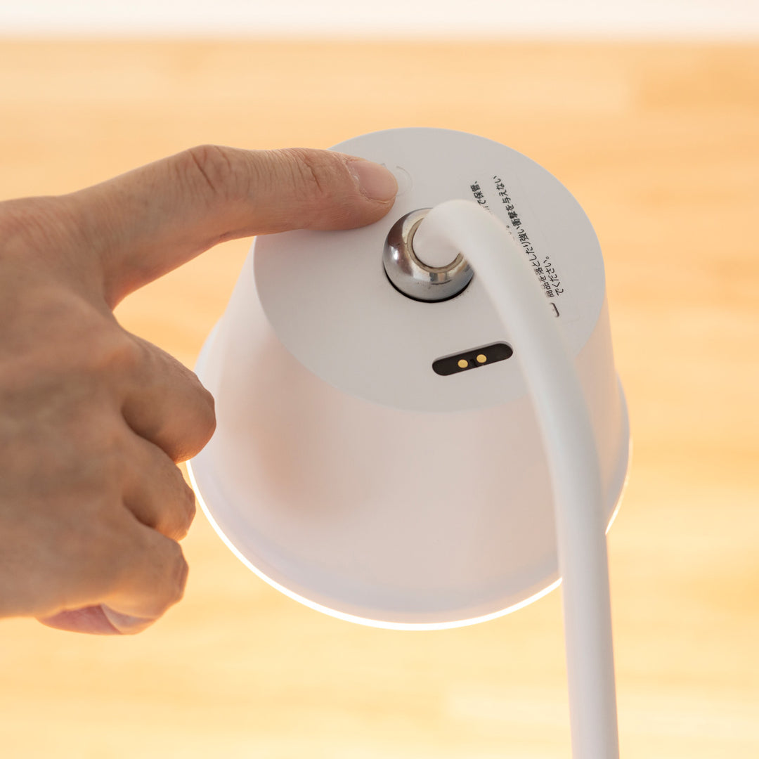 Magnet - Freely 充電式 ポータブルデスクライト – KANADEMONO