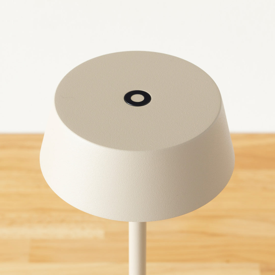 Minimal - Matte 充電式 タッチ ポータブルデスクライト