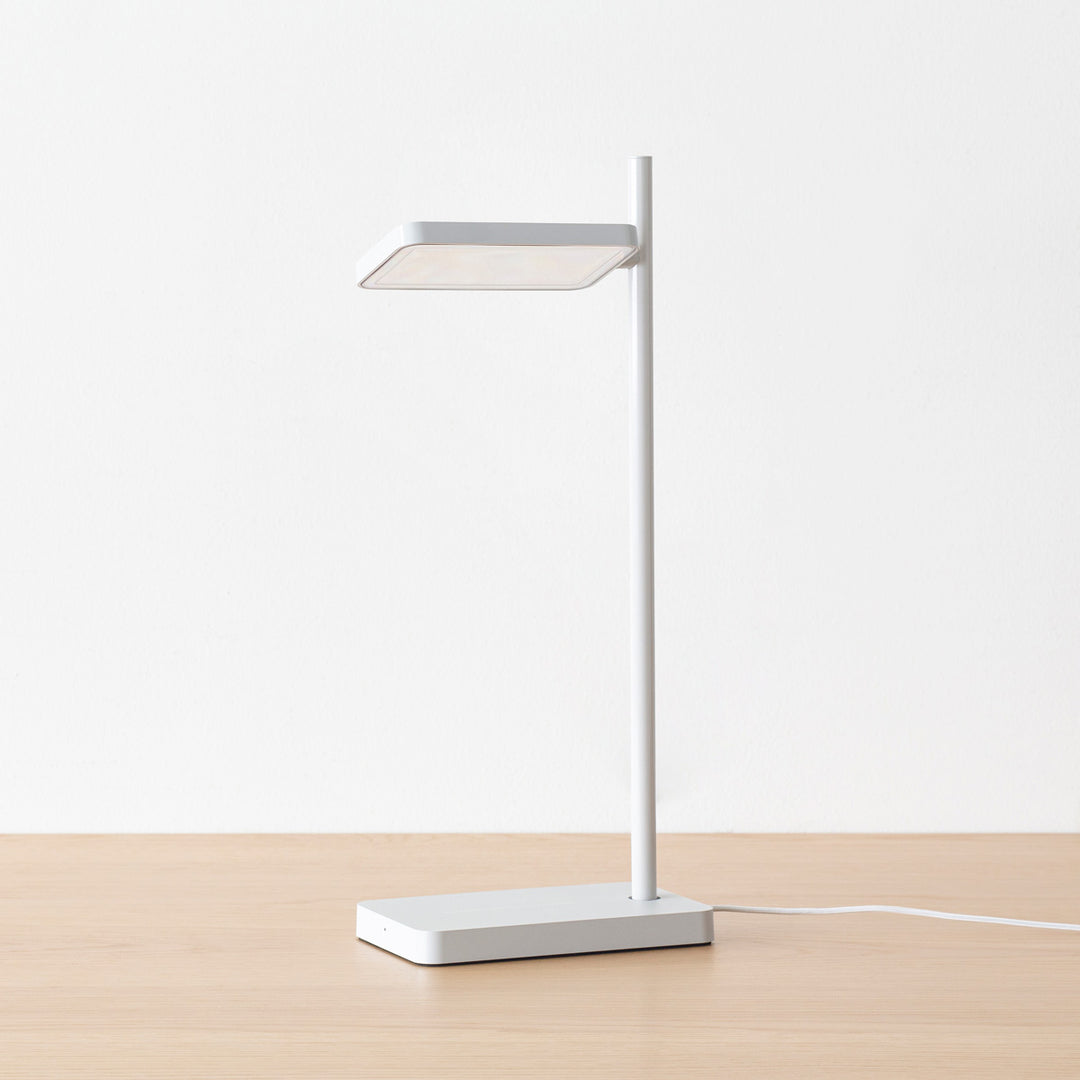 TALIA ワイヤレス充電つき デスクライト – KANADEMONO