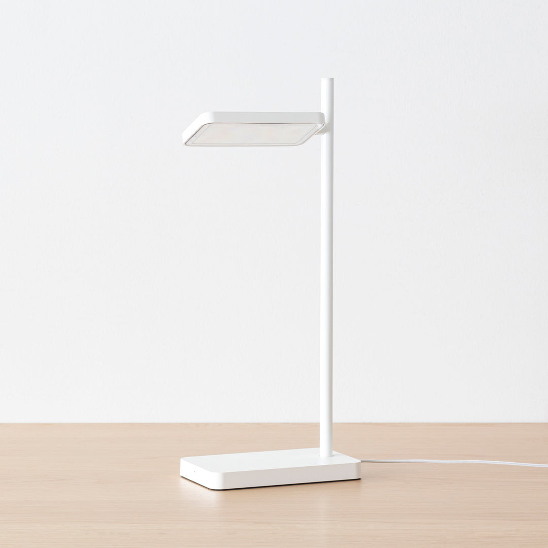 TALIA ワイヤレス充電つき デスクライト – KANADEMONO