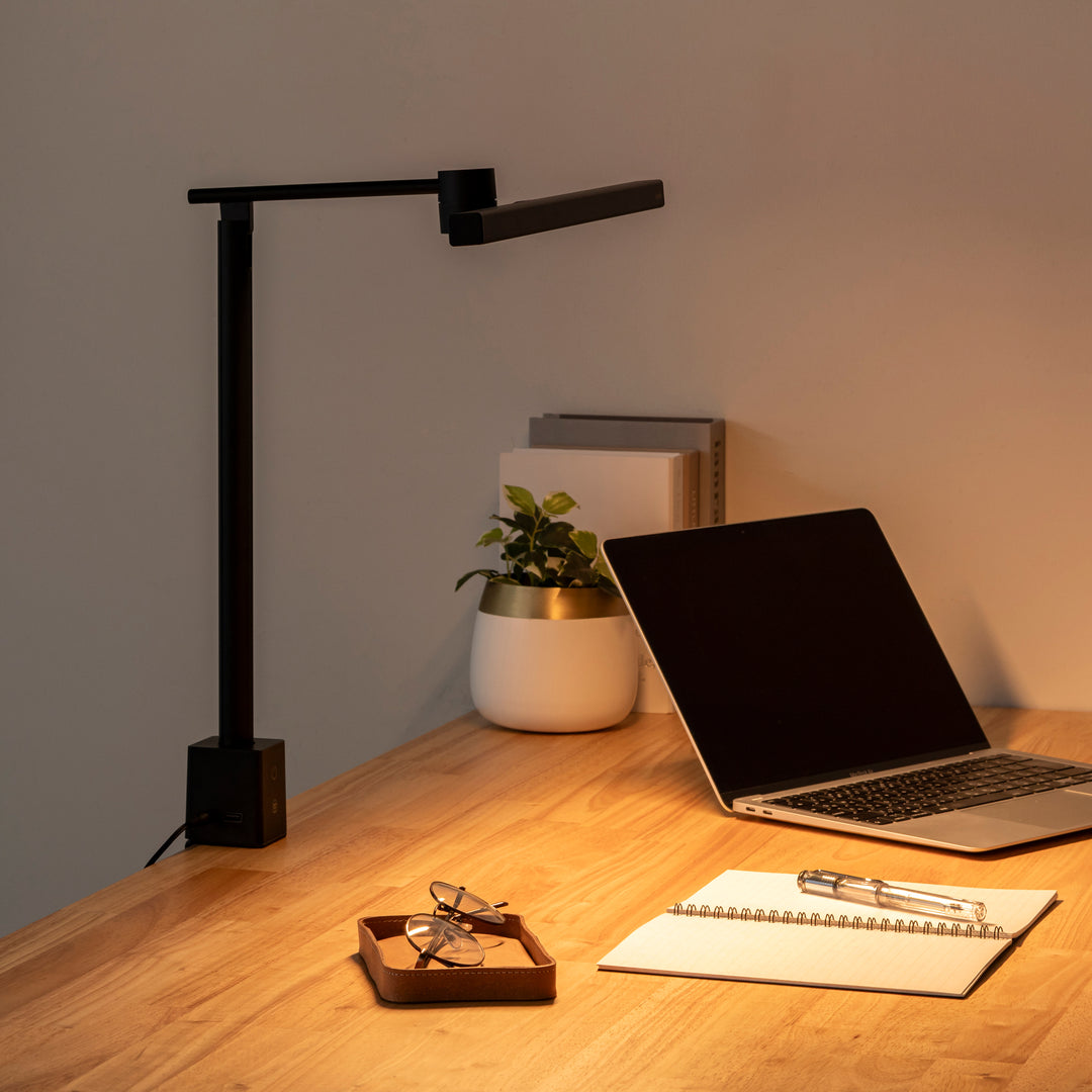 デスクライト 目が疲れにくい 多機能 クランプ式 – KANADEMONO