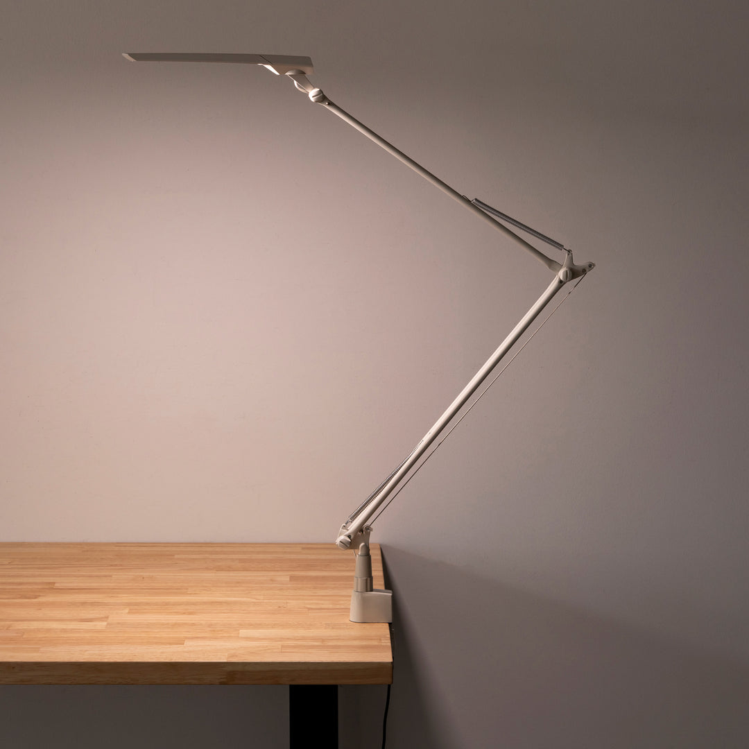 Slim - Stylish Touchless Matte Desk Lamp クランプ式 – KANADEMONO
