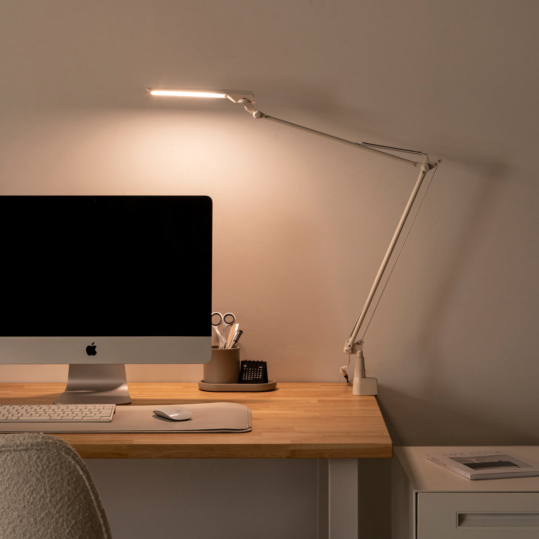 Slim - Stylish Touchless Matte Desk Lamp クランプ式 – KANADEMONO