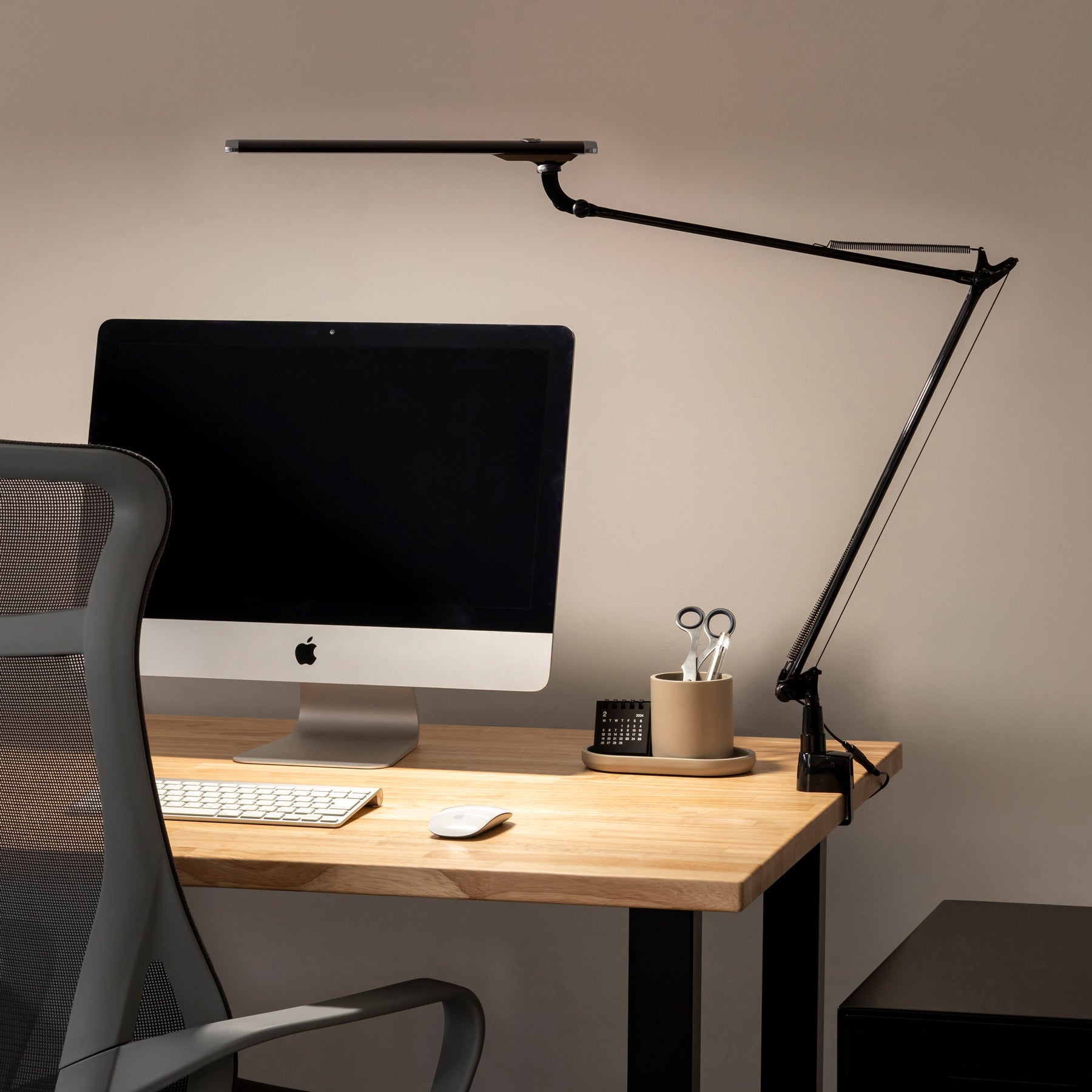 Aluminum - Stylish Touchless Desk Lamp クランプ式