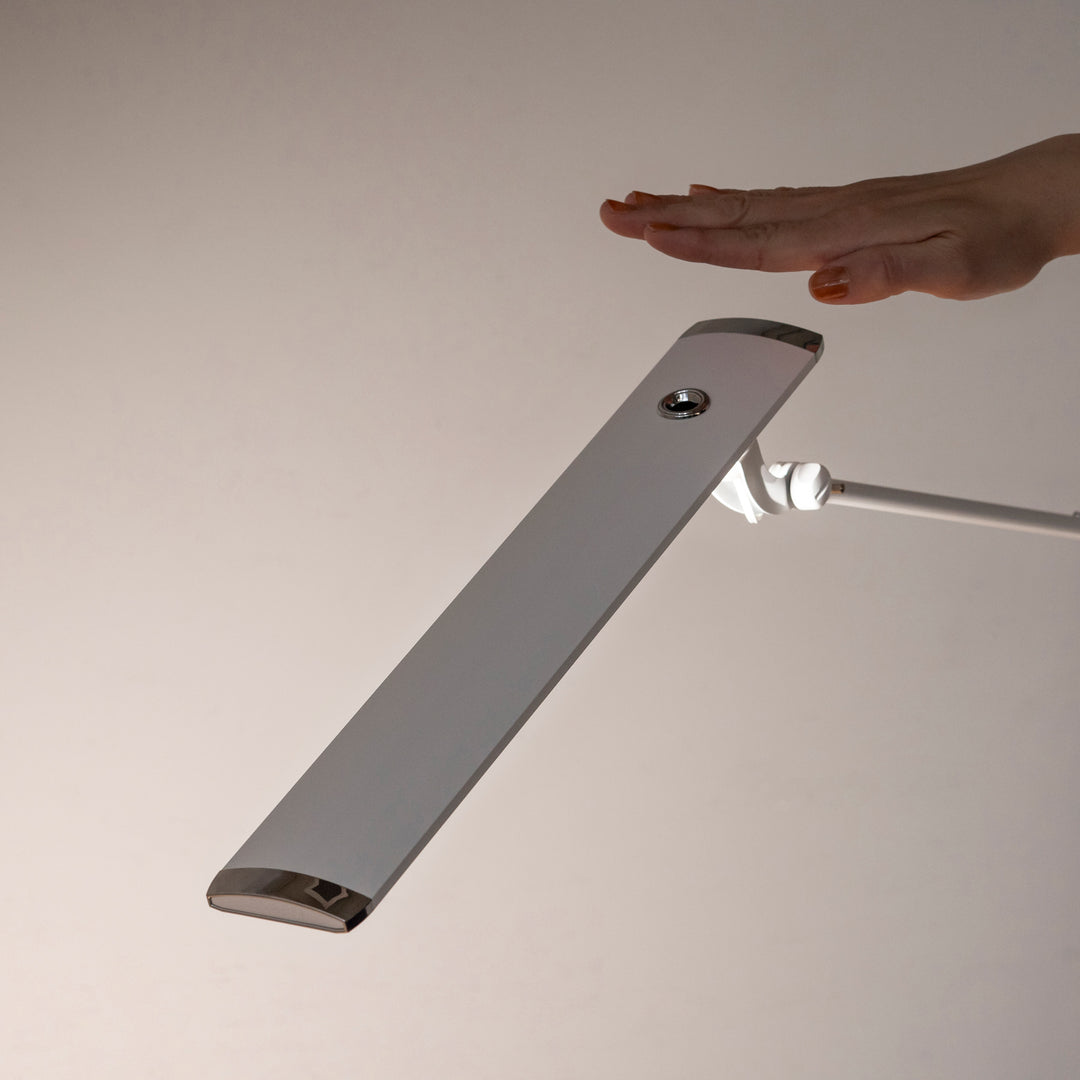 Aluminum - Stylish Touchless Desk Lamp クランプ式 – KANADEMONO