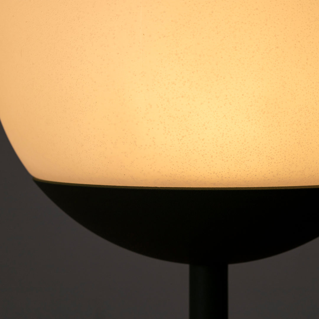 街灯をモチーフにした 充電式 ポータブルデスクライト – KANADEMONO