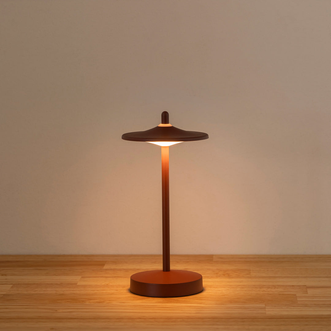 ニュアンスカラーの 充電式 ポータブルライト – KANADEMONO