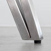 THE CAFE TABLE / リノリウム 全24色　Stainless 4本脚 × ラウンド φ81 - 100