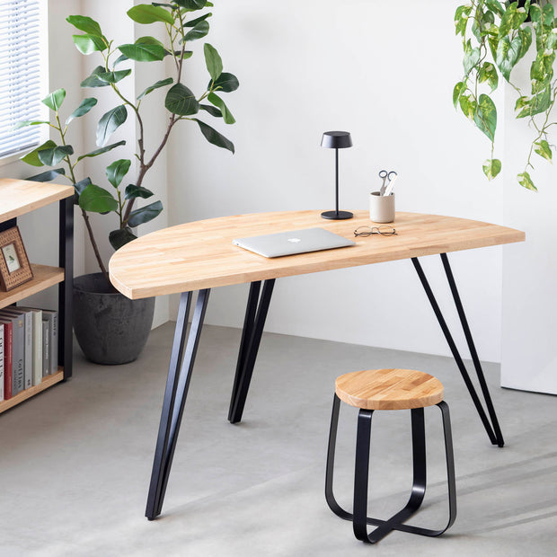 THE TABLE / 半円 × ラバーウッド × Black Steel