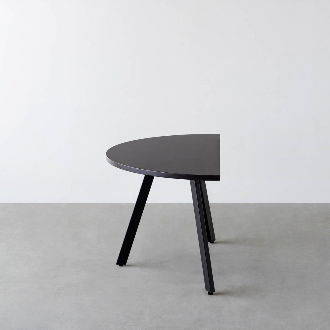 THE TABLE / 半円 × ラバーウッド × Black Steel – KANADEMONO