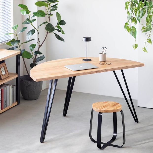 THE TABLE / 半円 × 無垢 ホワイトアッシュ × Black Steel