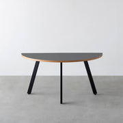 THE TABLE / 半円 × リノリウム 全32色 × Black Steel