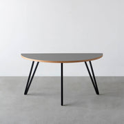 THE TABLE / 半円 × リノリウム 全32色 × Black Steel