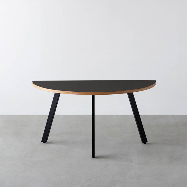 THE TABLE / 半円 × リノリウム 全32色 × Black Steel