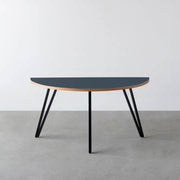 THE TABLE / 半円 × リノリウム 全32色 × Black Steel