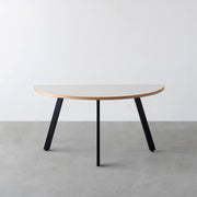THE TABLE / 半円 × リノリウム 全32色 × Black Steel