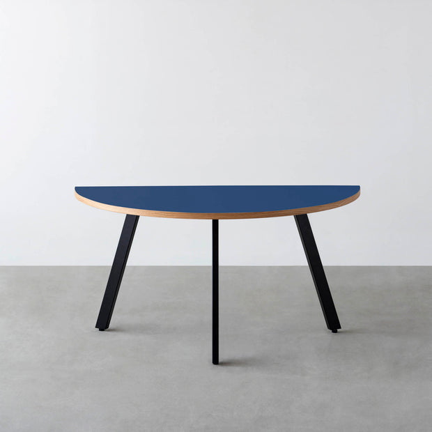 THE TABLE / 半円 × リノリウム 全32色 × Black Steel