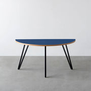 THE TABLE / 半円 × リノリウム 全32色 × Black Steel