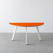 THE TABLE / 半円 × リノリウム 全32色 × White Steel