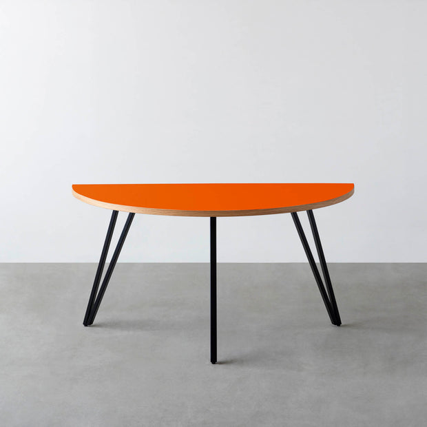 THE TABLE / 半円 × リノリウム 全32色 × Black Steel