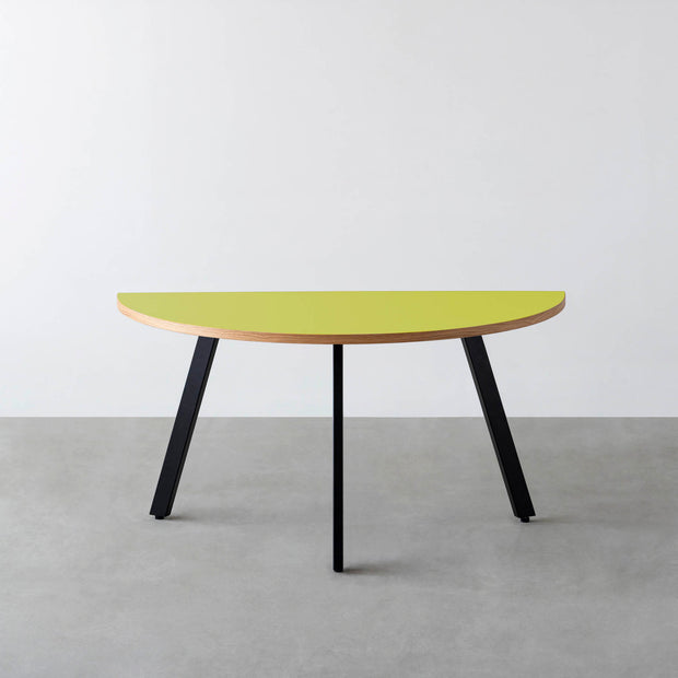 THE TABLE / 半円 × リノリウム 全32色 × Black Steel