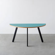 THE TABLE / 半円 × リノリウム 全32色 × Black Steel