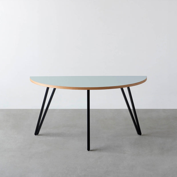 THE TABLE / 半円 × リノリウム 全32色 × Black Steel