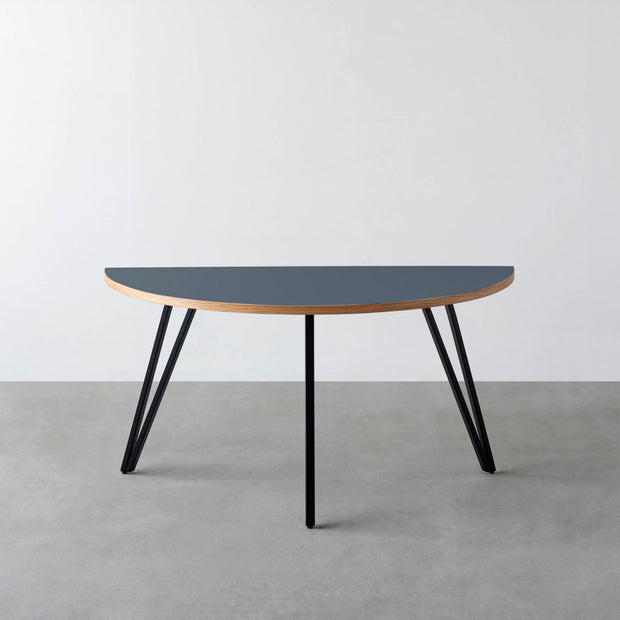 THE TABLE / 半円 × リノリウム 全32色 × Black Steel