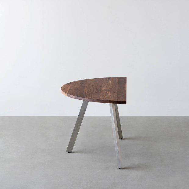 THE TABLE / 半円 × 無垢 ウォルナット × Stainless