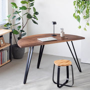 THE TABLE / 半円 × 無垢 ウォルナット × Black Steel