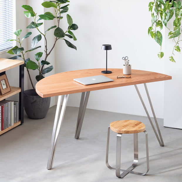 THE TABLE / 半円 × 無垢 レッドオーク × Stainless