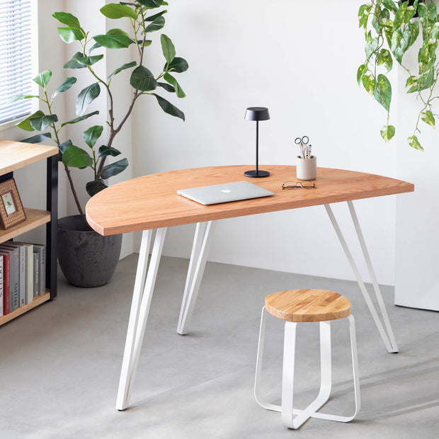 THE TABLE / 半円 × 無垢 レッドオーク × White Steel