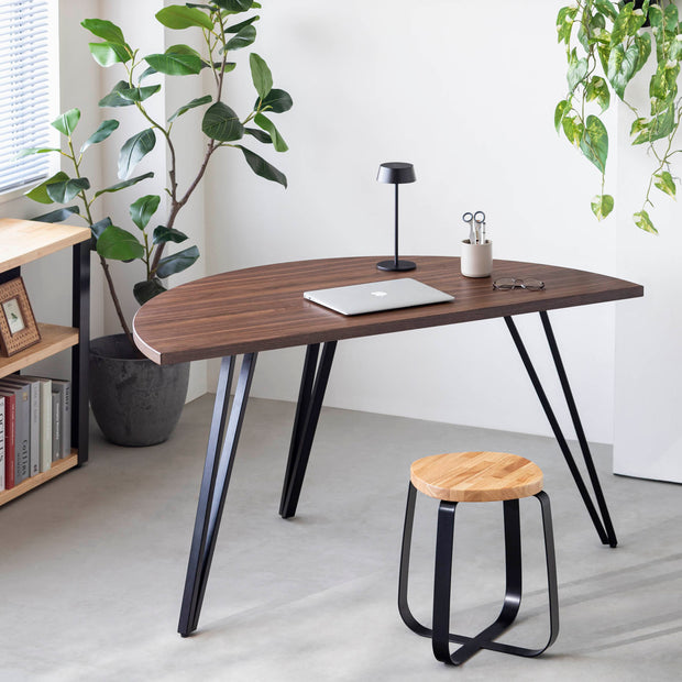 THE TABLE / 半円 × ウォルナット × Black Steel