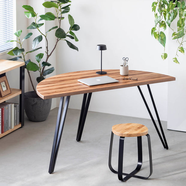 THE TABLE / 半円 × サテンウォルナット × Black Steel