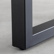 Kanademonoのラバーウッドナチュラル天板とブラックのスクエアH70cm鉄脚で製作した、猫穴付きのテーブル（脚）