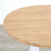 かなでもののラバーウッドの天板AshGrayとホワイトの4pinアイアン脚を組み合わせたすっきりとしたデザインの直径65cmのカフェテーブル（天板）