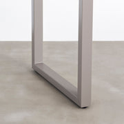 KANADEMONOのホワイトオーク無垢材の天板とストーンのカラースクエア脚を組み合わせたテーブル（脚）
