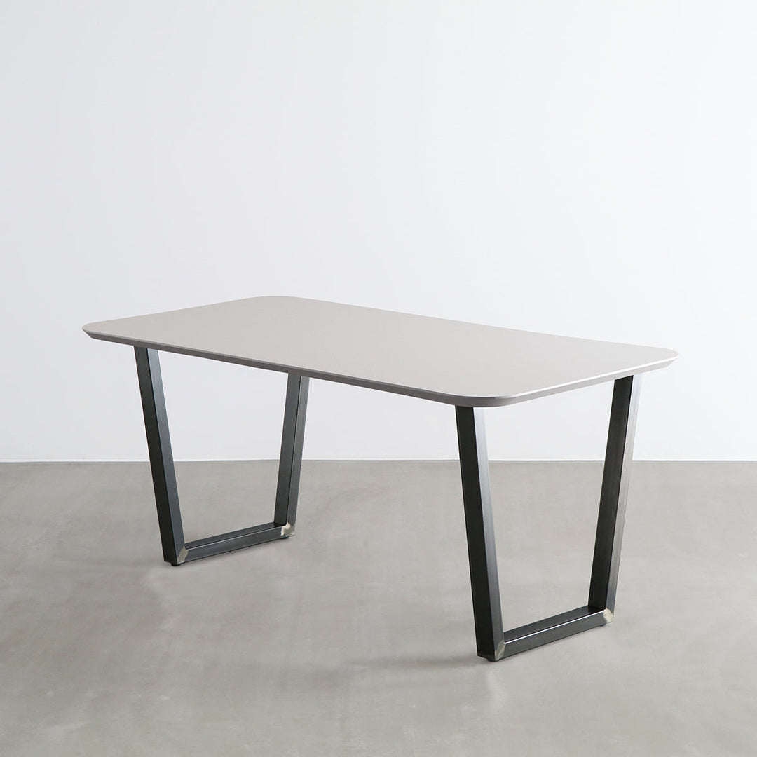 KanademonoFenixLightgrayTable_