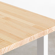 かなでもののパイン天板とホワイトの鉄脚を合わせたスタンディングテーブル（角）