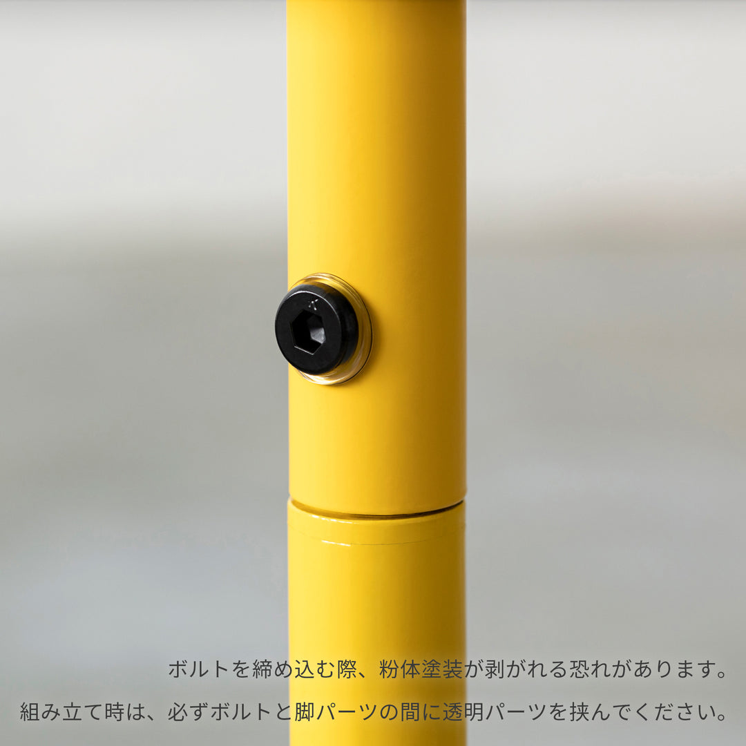 カラーフレームが映える ガラス ラウンド ローテーブル – KANADEMONO